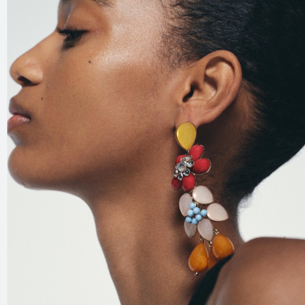Zara NWT jewel bead floral earrings 1856/221